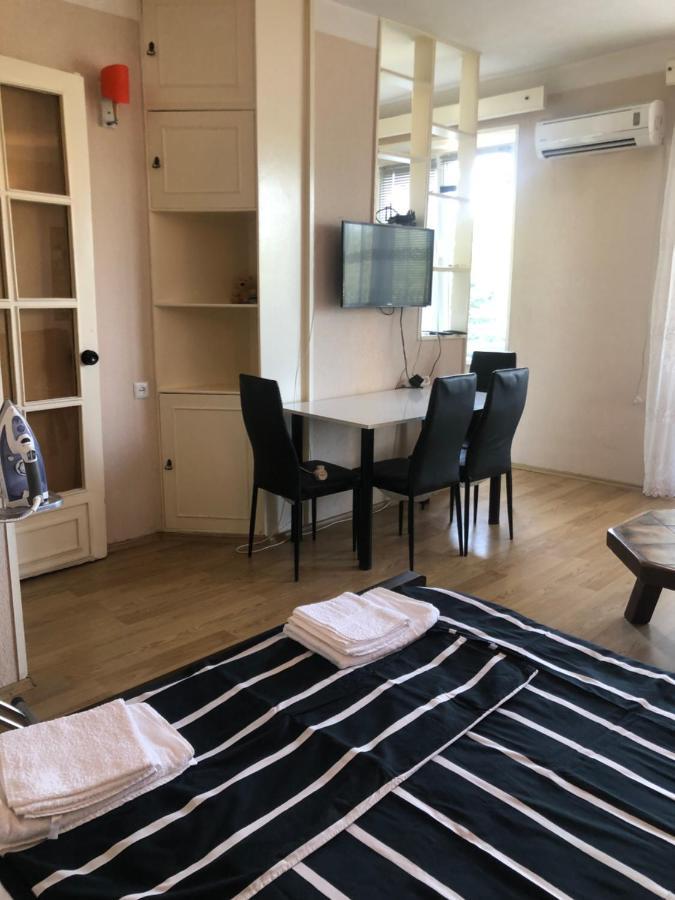 טביליסי Cozy Apartment With Balcony מראה חיצוני תמונה