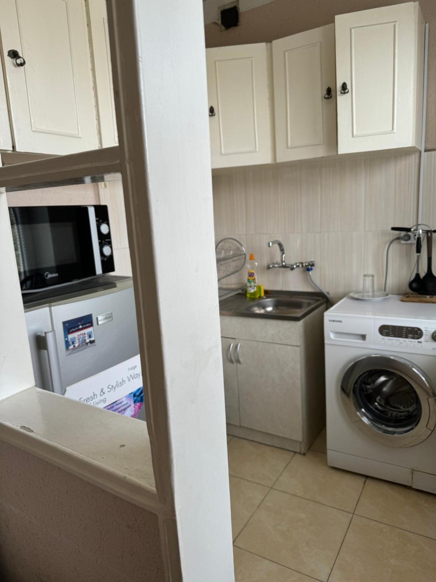 טביליסי Cozy Apartment With Balcony מראה חיצוני תמונה